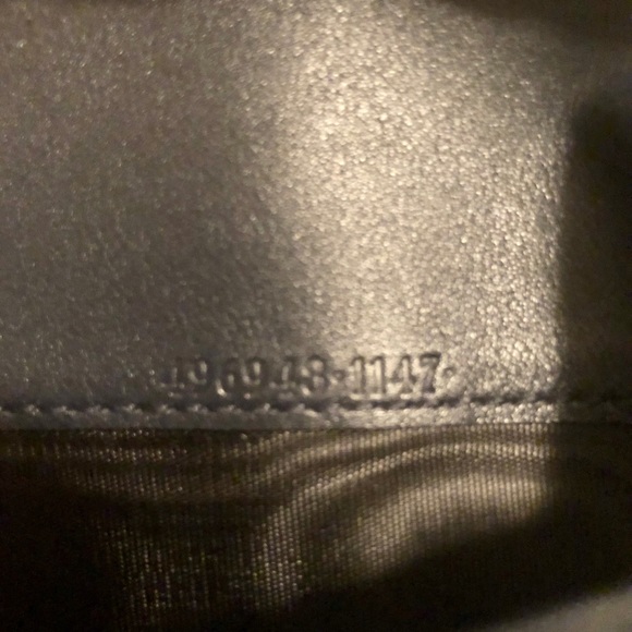 Brand New: Gucci GG Logo Vertical Passport Case - Picture 6 of 6